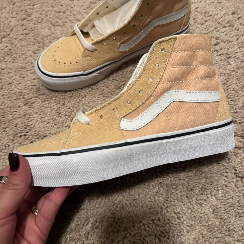 Vans High-Top Sneakers in yellow and White